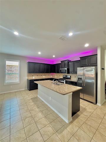 Building Photo - 204 Red Fox Ln