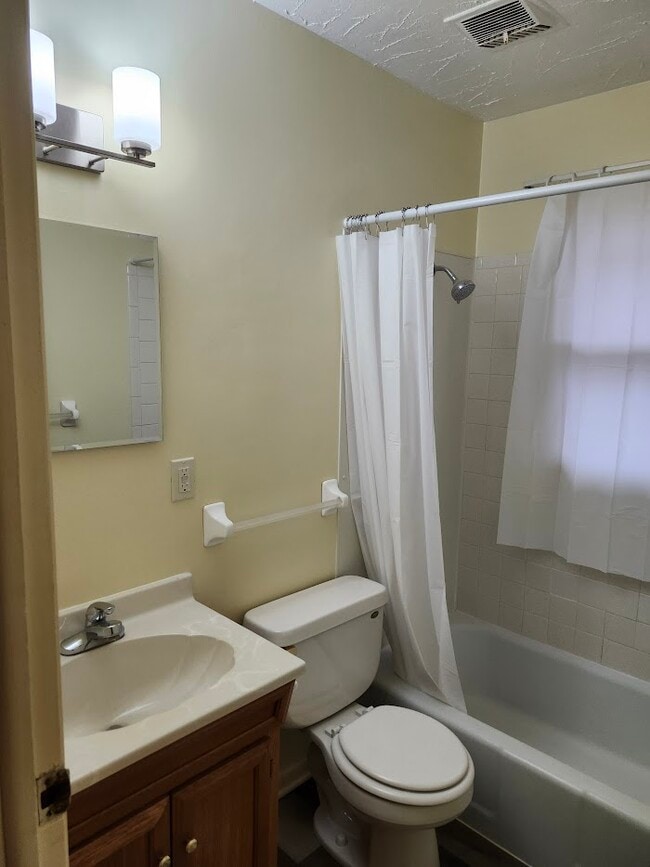 Building Photo - 3816 Gertrude St