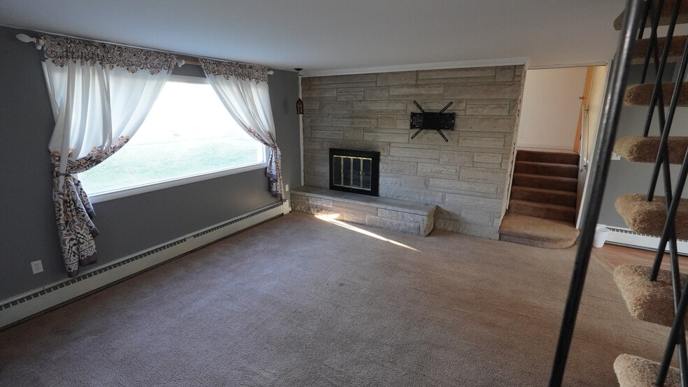 Building Photo - 5 Allandale Dr