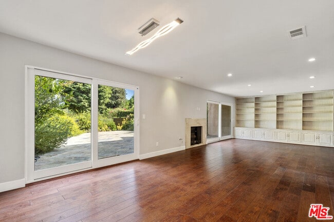 Building Photo - 2606 Claray Dr