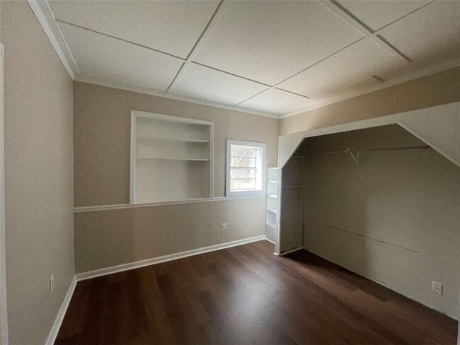 Building Photo - 693 Bluebird Dr SE