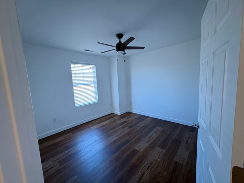 Building Photo - 108 Hobson St