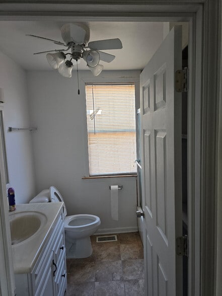 Building Photo - 9225 S Marshfield Ave