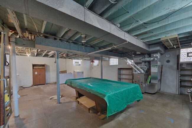 Building Photo - West Price Hill - Charming 3 bedroom 1 bath