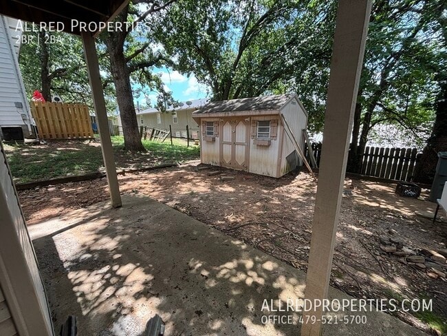 Building Photo - 2481 N Brophy Ave
