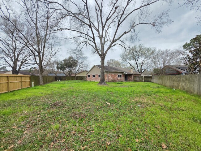 Building Photo - 9814 Kiwi Ln