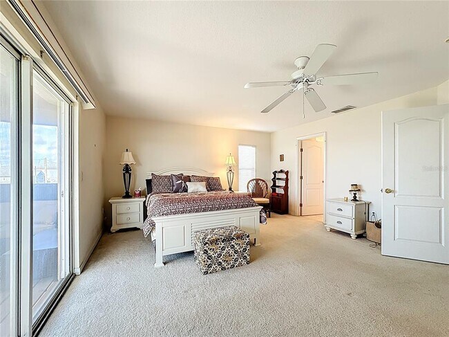 Building Photo - 526 Henley Cir