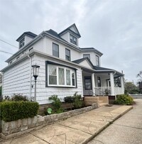 Building Photo - 92 Wavecrest St