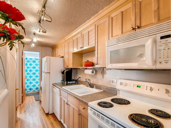 Building Photo - North Washington park one bedroom / one bath Apartment  for rent