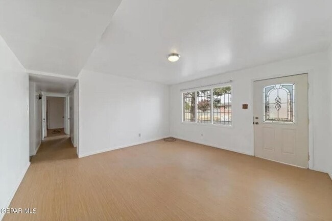 Building Photo - 7632 Franklin Dr