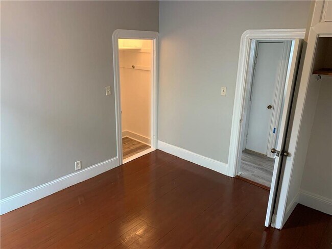 Building Photo - 104 Webster St