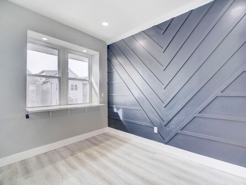 Building Photo - 20 W 49th St