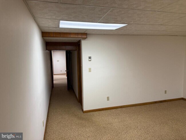 Building Photo - 5293 Roller Rd