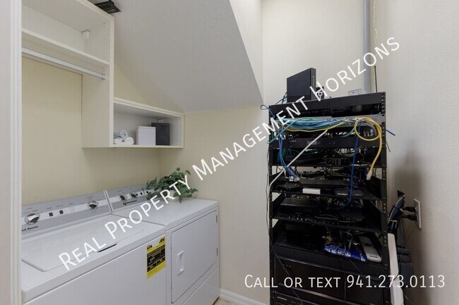 Building Photo - 4668 Tuscana Dr