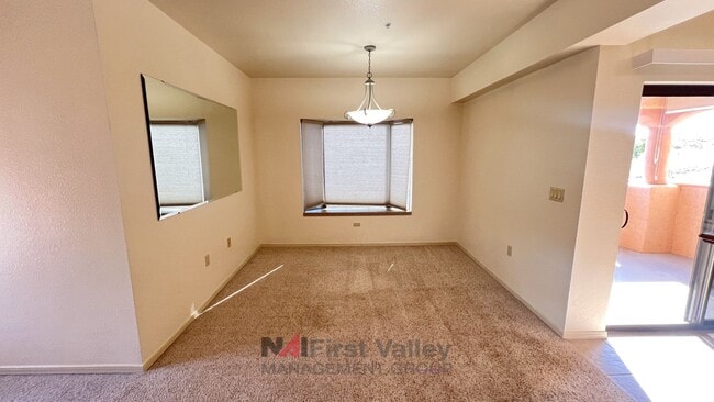Building Photo - 3 Bedrooms, 2 Baths and a Single Car Garage