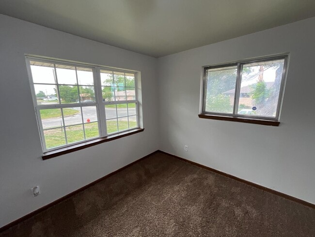 Building Photo - 1500 SW 68th St