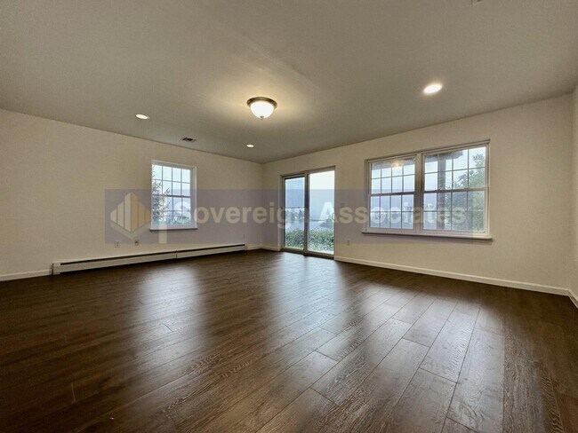 Primary Photo - Beautiful house for rent.