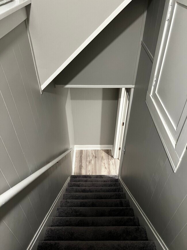 Building Photo - 163 Eagle Point Rd