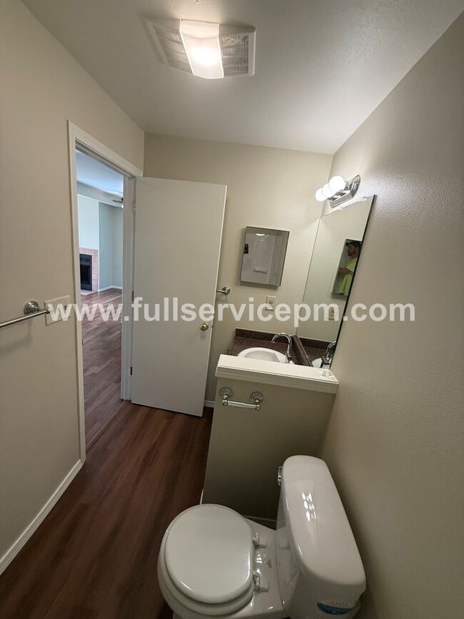 Building Photo - Seattle's Best Kept Secret