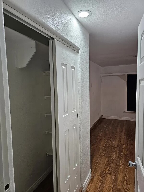 Building Photo - 517 Inness Ave