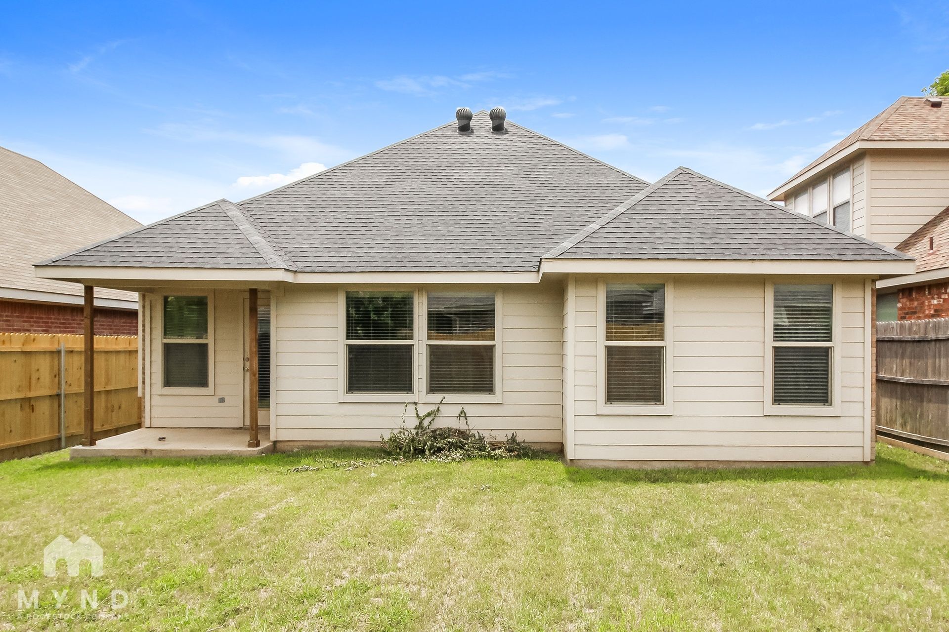 Building Photo - 649 Minkel Dr