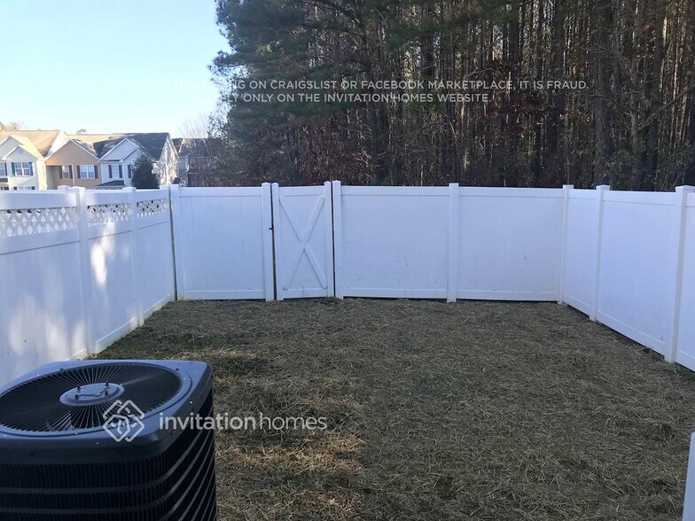 Building Photo - 117 Blackthorne Ct