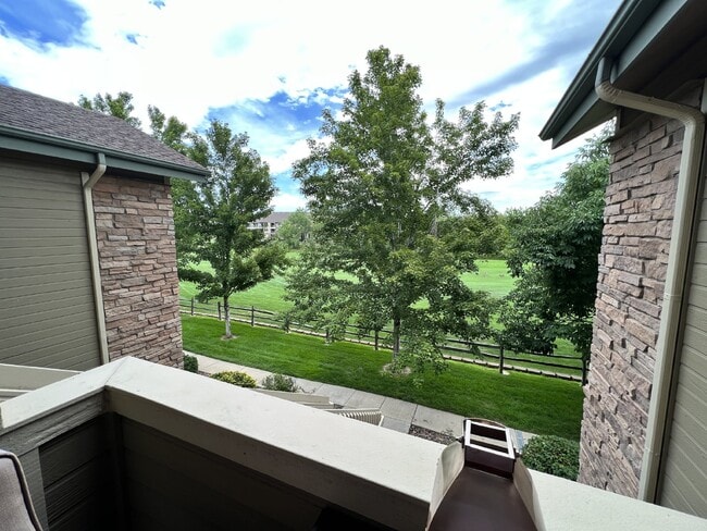 Building Photo - Beautiful Condo in Steeplchase!