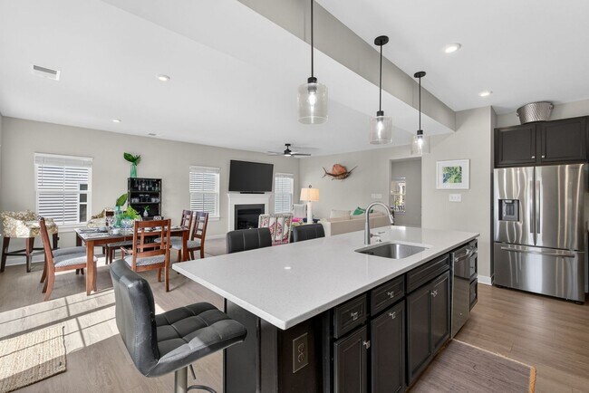 Building Photo - 9733 Goldenrod Ct