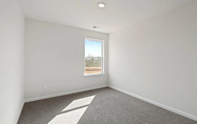 Building Photo - 759 Embark Cir