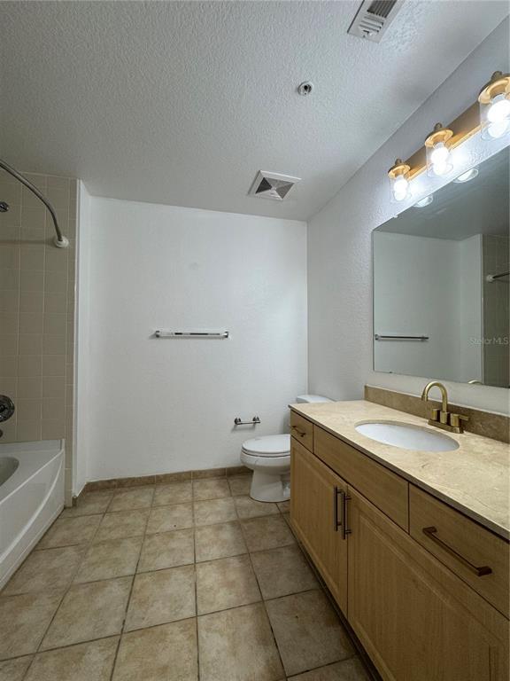 Building Photo - 1064 N Tamiami Trl