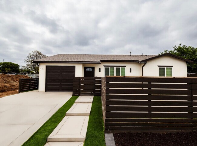 Building Photo - 451 E Lincoln Ave