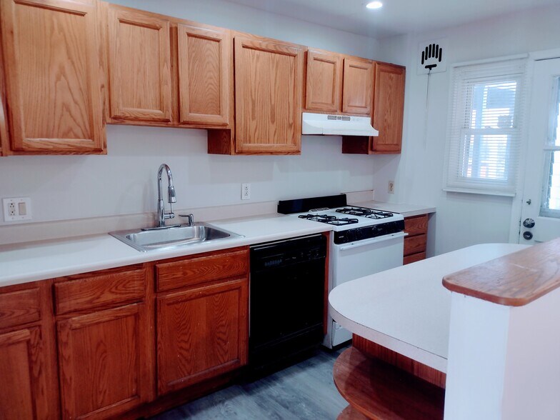 Building Photo - 8404 Loch Raven Blvd