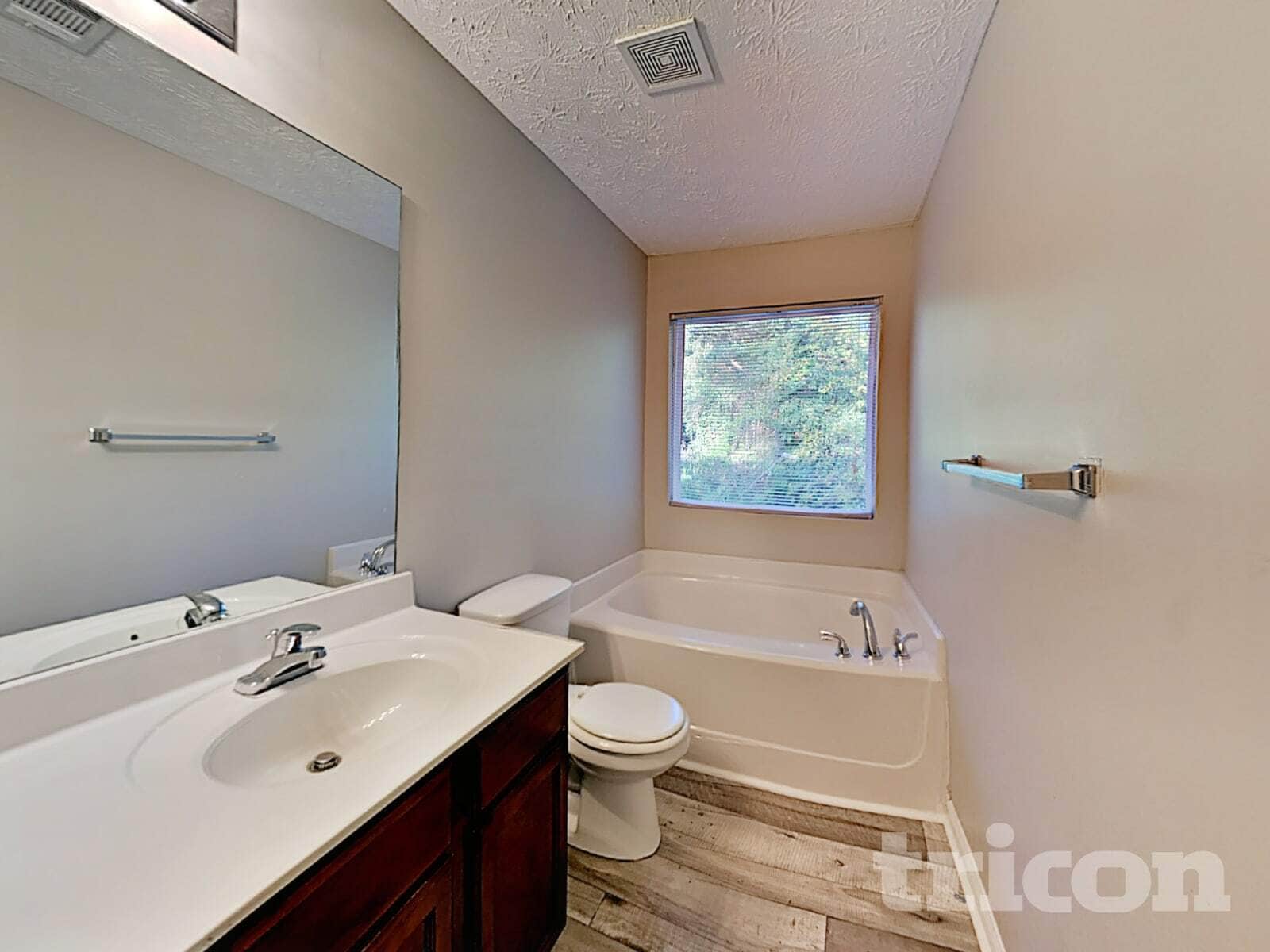 Building Photo - 135 Ellis Drive