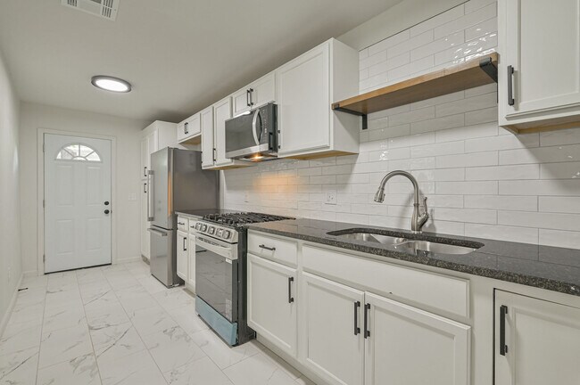 Building Photo - 1524 NW 45th St