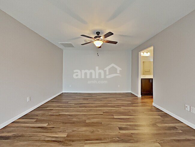 Building Photo - 20728 W Thomas Rd