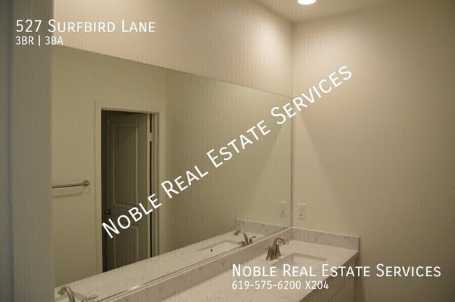 Building Photo - 527 Surfbird Ln