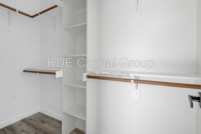 Building Photo - 948 S Corinth St Rd
