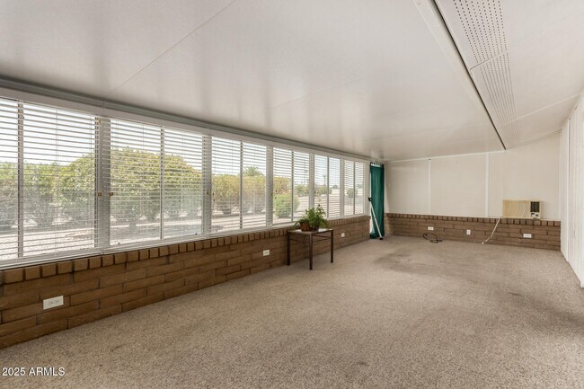Building Photo - 16828 N 108th Ave