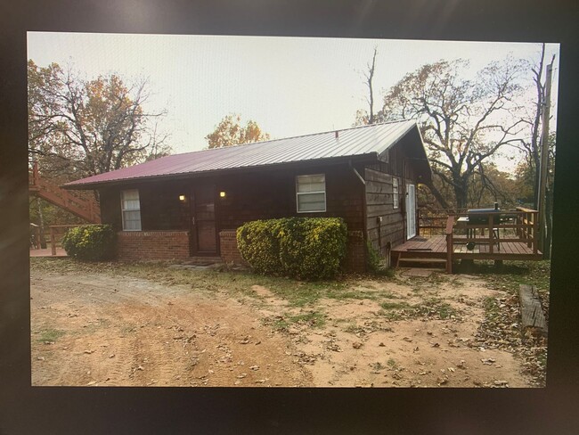 Building Photo - Fully Furnished Cabin on Eufaula Lake