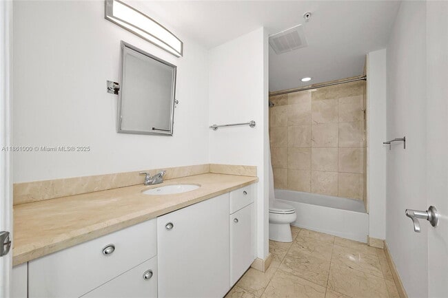 Building Photo - 3001 Turnberry Way