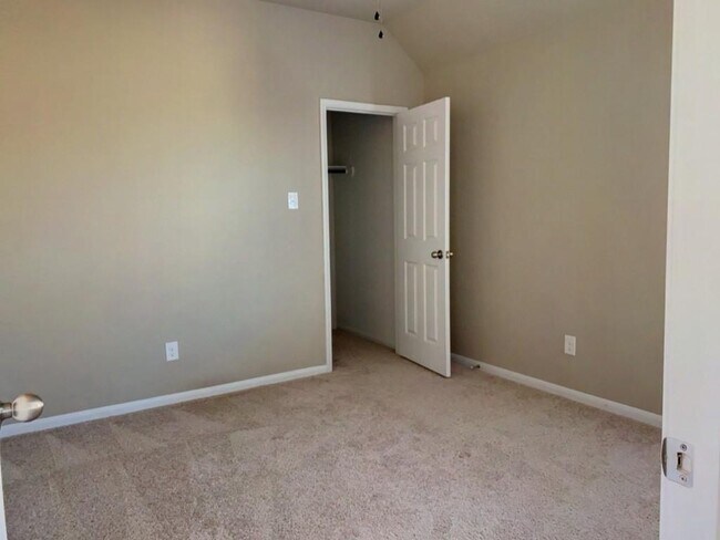 Building Photo - 20111 Ivory Valley Ln