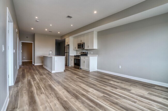 Building Photo - 475 Communipaw Ave