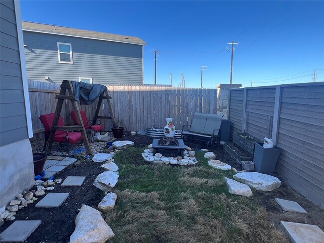 Building Photo - 520 Commander Abbott Dr