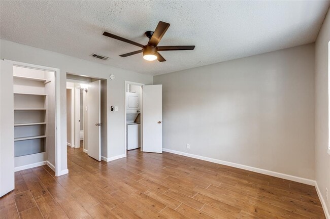 Building Photo - 3459 Greystone Dr
