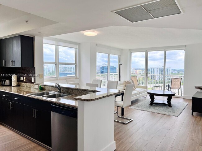 Building Photo - 19501 W Country Club Dr