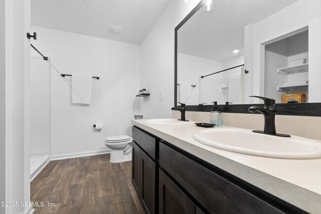 Building Photo - 12553 Russian Olive Rd