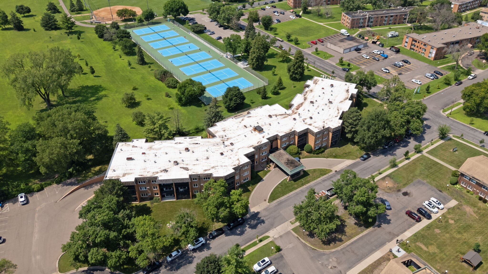 Building Photo - 3200 Virginia Ave S