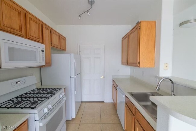 Building Photo - 7151 S Durango Dr