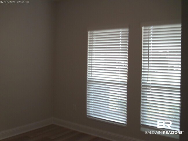 Building Photo - 1069 Hayward Lp