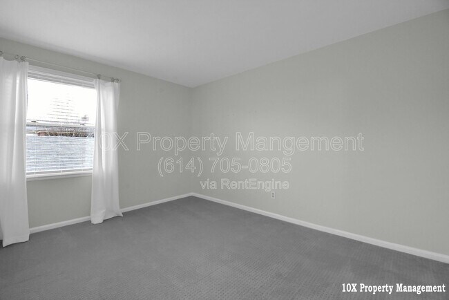 Building Photo - 911 Manor Ln